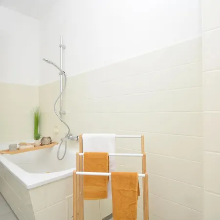 Rt04-fw In Apartamento